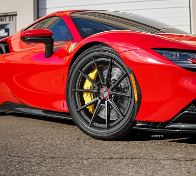 Фото дисков Savini SV10 на Ferrari SF90