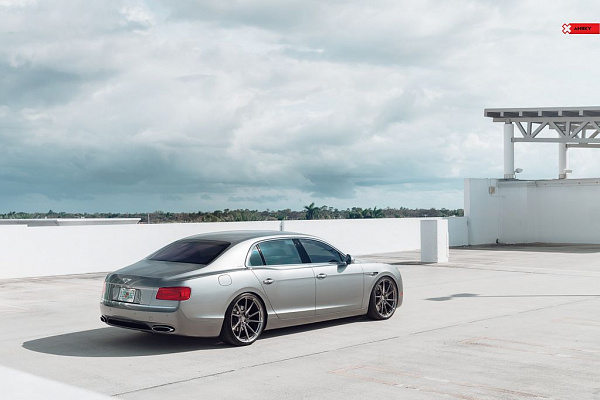 Фото дисков Anrky AN13 Глянцевый тонированный лак на Bentley Flying Spur II