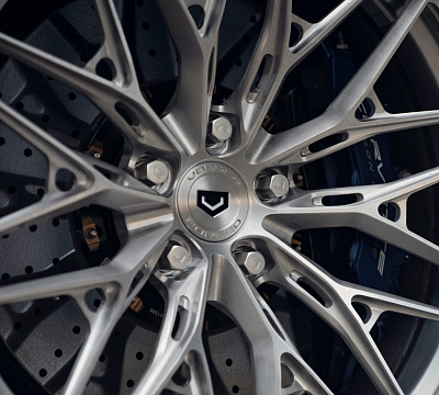 Фото дисков Vossen S21-02 на Chevrolet Corvette C8