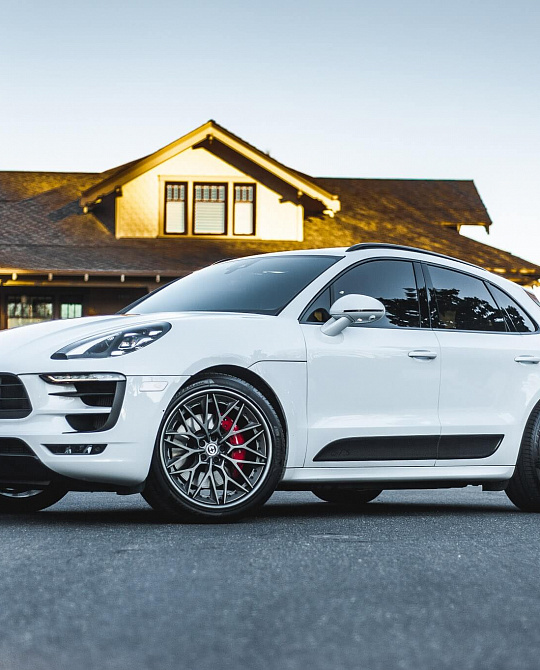 Фото дисков S200 Сатиновый графит на Porsche Macan I