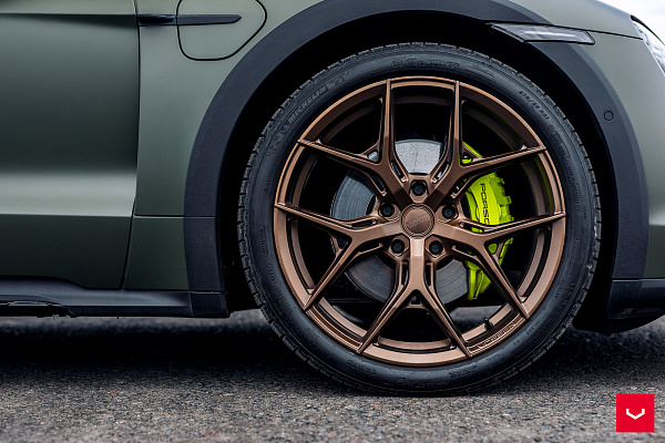 Фото дисков Vossen HF-5 Сатиновая бронза на Porsche Taycan I