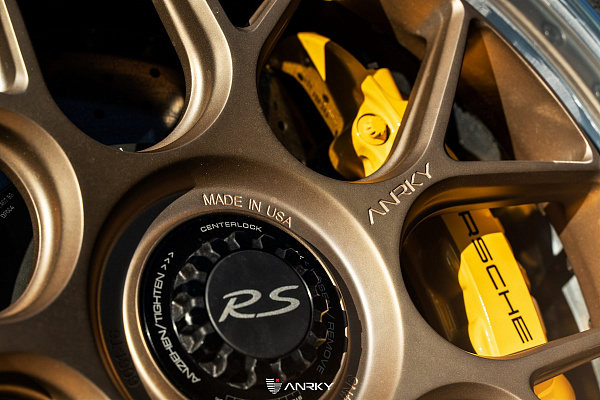 Фото дисков Anrky JDX-314 Сатиновое золото на Porsche 911 VII