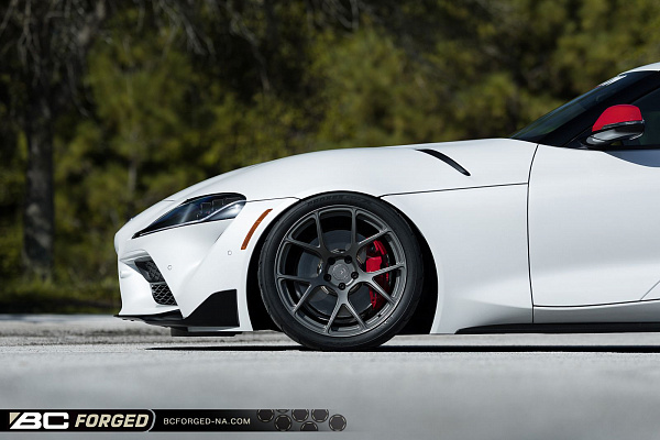 Фото дисков BC Forged RZ05 Глянцевый графит на Toyota Supra A90
