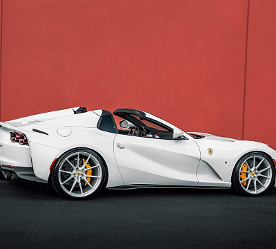 Фото дисков Anrky AN12 на Ferrari 812