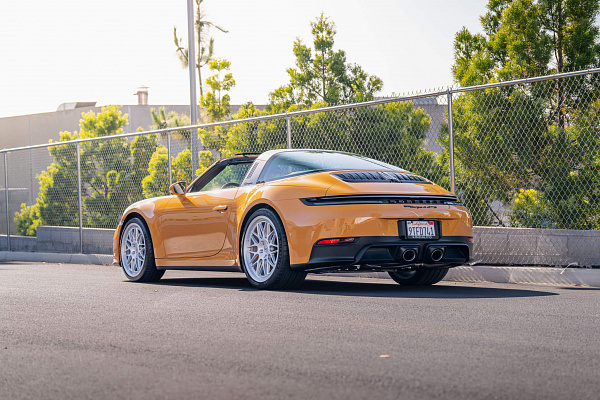 Фото дисков HRE 300 GTS Сатиновый лак на Porsche 911 VIII