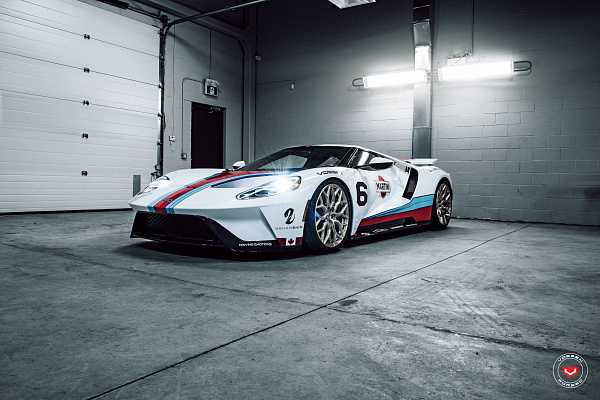 Фото дисков Vossen S17-01 Глянцевая шампань на Ford GT II