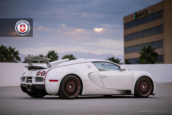 Фото дисков HRE 501 Сатиновая бронза на Bugatti Veyron
