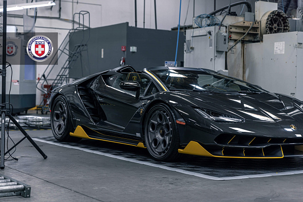Фото дисков HRE 454 GTM Сатиновый темный лак на Lamborghini Centenario
