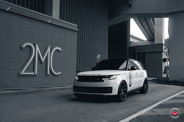 Фото дисков Vossen S17-12 Черный глянец на Land Rover Range Rover V