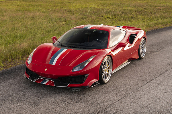Фото дисков Strasse Wheels SV10 Deep Concave FS Глянцевый лак на Ferrari 488