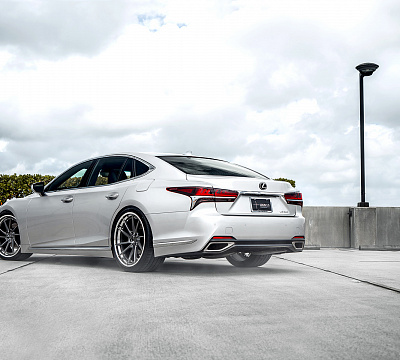 Фото дисков Anrky AN33 на  Lexus LS V