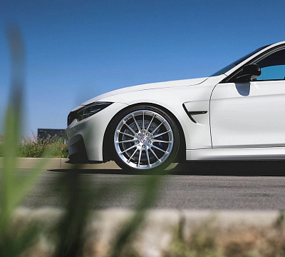Фото дисков HRE P103 на BMW 3/M3 (F3x/F80)