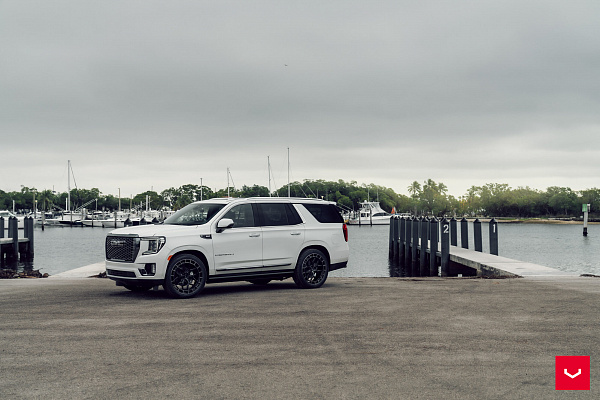 Фото дисков Vossen HFX-1 (6-Lug) Черный глянец на GMC Yukon V