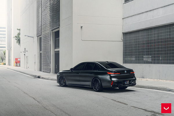 Фото дисков Vossen HF-7 Черный глянец на BMW 7 (G70)