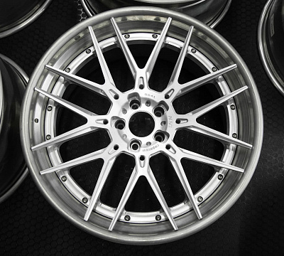 ADV.1 ADV8 Track Spec CS