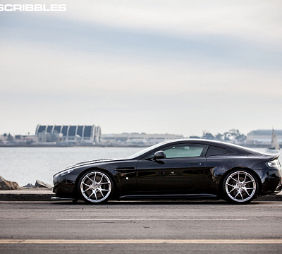 Фото дисков HRE P101 на Aston Martin Vantage 3