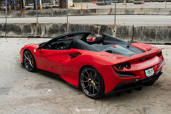 Фото дисков Anrky AN12 Глянцевый темный лак на Ferrari F8