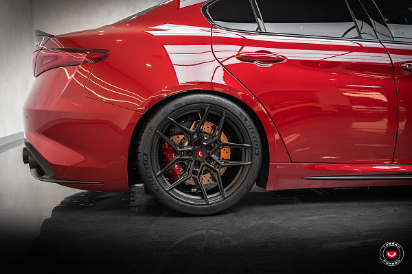 Фото дисков Vossen EVO-4R Черный сатин на Alfa Romeo Giulia II (952)