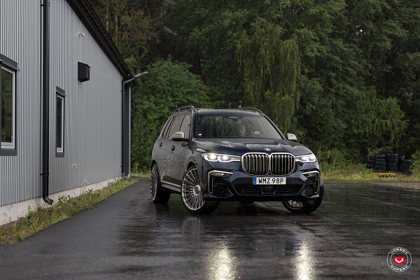 Фото дисков Vossen S17-14 Глянцевый лак на BMW X7 (G07)
