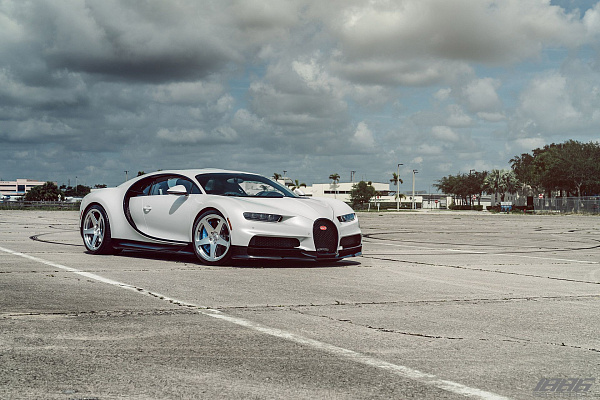 Фото дисков 1886 Wheels S005 Сатиновый лак на Bugatti Chiron