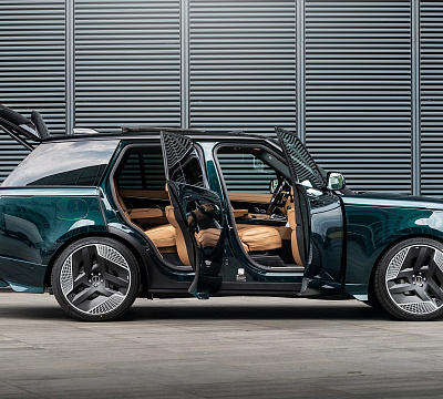 Фото дисков Kahn Type 33 Fintail на Range Rover V