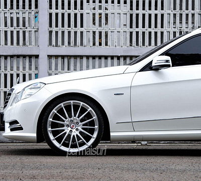 Фото дисков HRE P103 на Mercedes-Benz E-Class (W212, S212, C207)