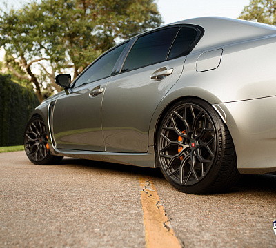 Фото дисков Vossen S17-01 на Lexus GS IV