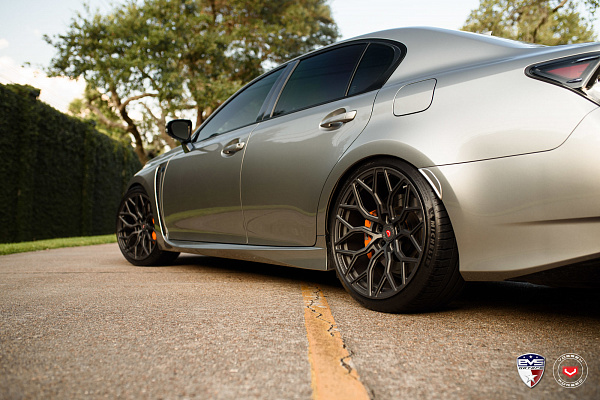 Фото дисков Vossen S17-01 Матовый графит на Lexus GS IV