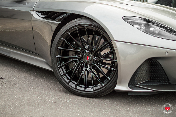 Aston Martin DBS 3