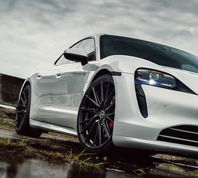 Фото дисков Vossen HF-4T на Porsche Taycan I