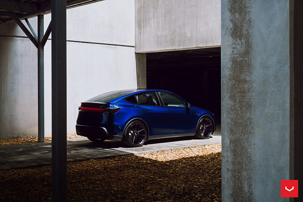 Фото дисков Vossen HFX-2 (5-Lug) Черный сатин на Tesla Model Y