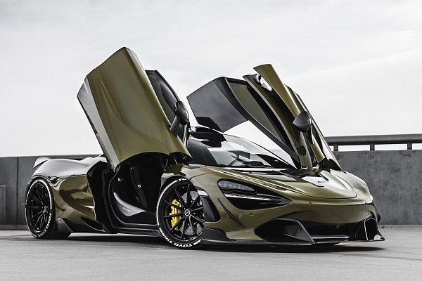 Фото дисков Brixton Forged R11-R Черный глянец на McLaren 720S