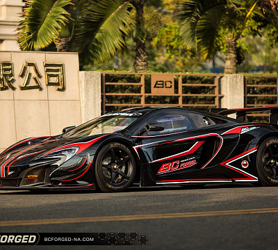 Фото дисков BC Forged RS45 на McLaren 650S