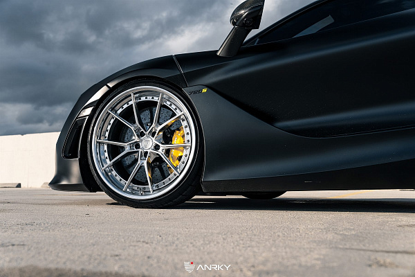Фото дисков Anrky AN32 Полированный лак на McLaren 720S