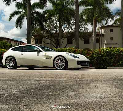 Фото дисков Anrky AN28 на Ferrari GTC4Lusso