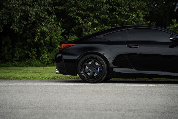 Фото дисков Strasse Wheels S6 Competition Черный матовый на Lexus RC
