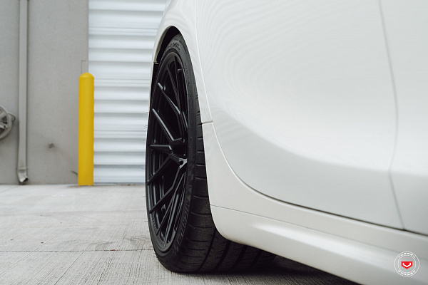 Фото дисков Vossen M-X3 Черный сатин на Maserati Ghibli
