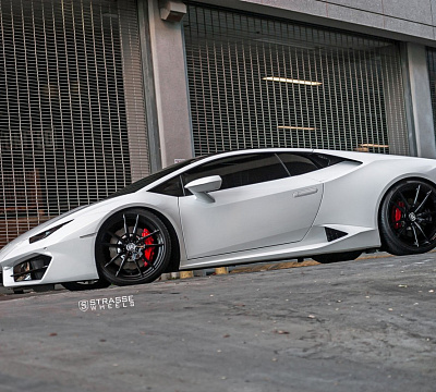 Фото дисков Strasse Wheels SV1 Deep Concave Monoblock на Lamborghini Huracan