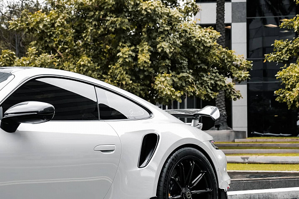 Фото дисков Brixton Forged R11-RS Черный глянец на Porsche 911 VIII