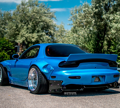 Фото дисков Strasse Wheels SC20 Retro на Mazda RX-7 III