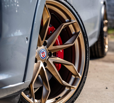 Фото дисков HRE P201 на Porsche Cayenne III