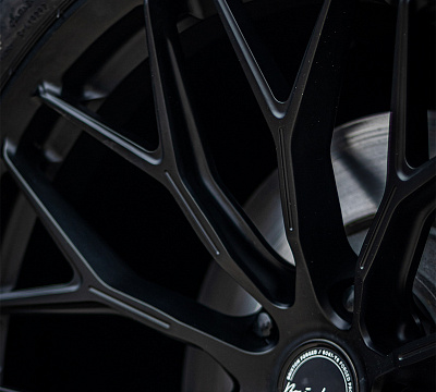 Фото дисков Brixton Forged CM6-R на Bentley Continental GT III