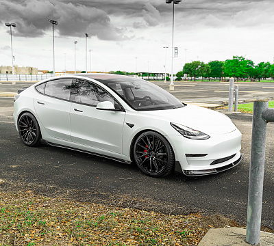 Фото дисков Vossen HF-4T на Tesla Model 3
