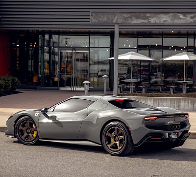 Фото дисков Brixton Forged TR05 на Ferrari 296