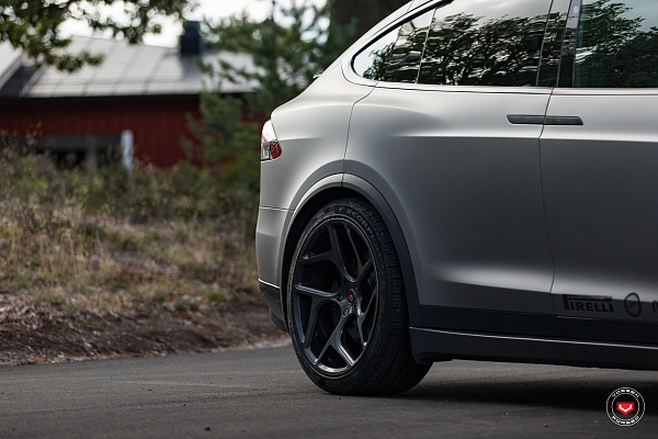 Фото дисков Vossen CG-205T Глянцевый графит на Tesla Model X