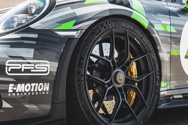 Фото дисков Brixton Forged CM5-R Черный матовый на Porsche 911 VII