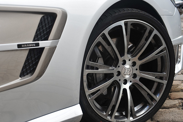 Фото дисков BRABUS Monoblock R Глянцевый графит на Mercedes-Benz SL (R230)