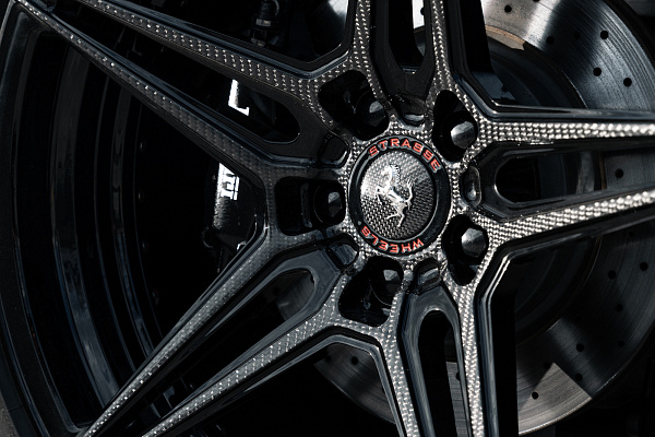 Фото дисков Strasse Wheels SV2 Deep Concave Duoblock Другой цвет на Ferrari 599