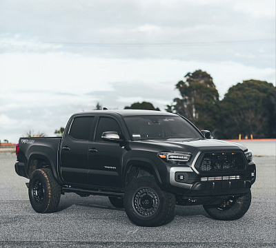 Фото дисков Black Rhino ARMORY на Toyota Tacoma III