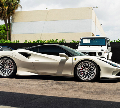 Фото дисков 1886 Wheels G015 на Ferrari F8